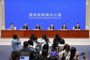 從市場準(zhǔn)入,、融資,、規(guī)范執(zhí)法等方面有力支持民企