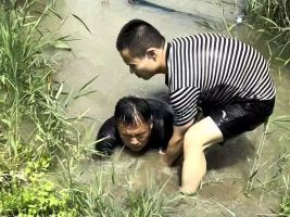 勇救2名落水群众的武警战士，荣立二等功！