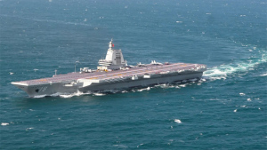 身高能与20层楼比肩！福建舰之大具象化了