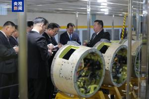 现场:金正恩视察重要军工企业 强调导弹生产重要性