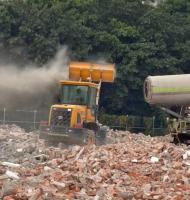 广州疑似扬尘逼迁 雾炮机操作失误所致