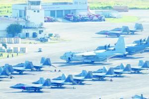 外媒披露美国越境强抓马杜罗细节 美军多型装备突袭委内瑞拉