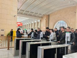 多条高铁首迎春运：缩短的是归途 加速的是发展