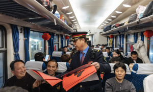 站站停的“慢”火车，串起山里村民的幸福