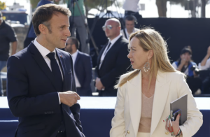 马克龙、梅洛尼又吵吵起来了 极右翼活动人士之死引发争端