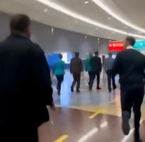 迪拜帆船酒店在袭击中起火 事件造成4人受伤