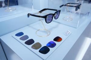 千问AI眼镜MWC全球重磅首发 换电设计缓解续航焦虑