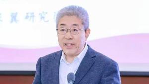 代表建议增加生育补贴力度 解决养育成本问题