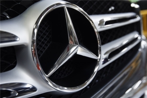 传奔驰将基于吉利架构开发全新电动车平台，官方暂无回应 合作传闻引关注