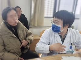 50岁大姐睡觉时粉碎性骨折 癫痫发作所致