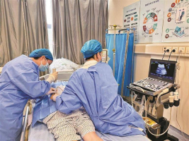 医生回应小伙查出女性高发免疫病 早发现早治疗是关键