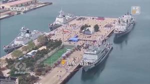 三亚两艘现役舰艇面向公众开放 海军实力展示