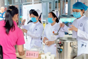 “祛湿鸡煲”火了 名医提醒 健脾为本化湿有度