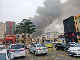 江蘇蘇州市吳中區(qū)甪直鎮(zhèn)爆炸升起白色蘑菇云