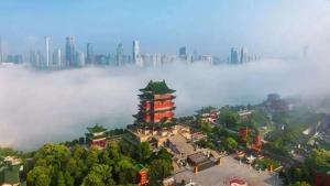 连背三篇古文可终身免费游滕王阁 挑战升级吸引游客