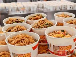 湖北一高中“深夜食堂”火了 夜宵品种丰富价格亲民