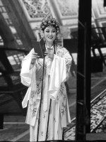 女演员钱水明演出期间意外溺亡，当地村民发现了其遗体