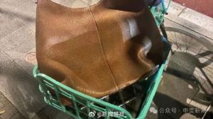 手提包遗落上海街头5小时没人动 路人的善意与城市治安获赞
