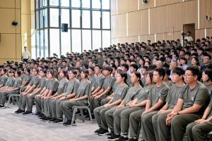 格力技校开学，董明珠定规矩 关注学生生活与成长