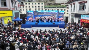 西藏边坝：“美景+文化+惠民”庆国庆