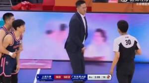 CBA广东队消息：胡明轩被广厦球迷侮辱 杜锋面临两连败！