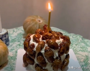 女子做知了猴蛋糕送男友 网友：这生日到底是惊喜还是惊吓