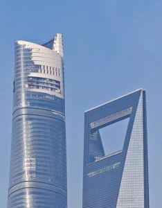 罕见！中国最高楼顶楼被冻住了 妥妥的《流浪地球》即视感