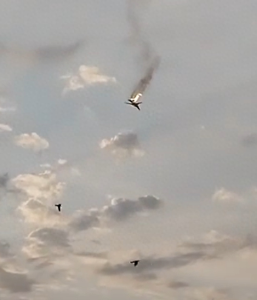 俄军一架图-22M3轰炸机坠毁：3名机组人员已被找到 飞机起火下坠画面曝光