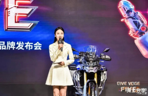 无极摩托SR150C北京摩展上市 复古踏板新星闪耀登场