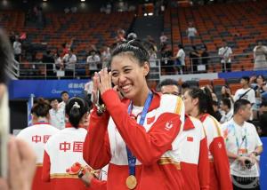 重庆妹子唐子婷出征巴黎奥运会 女篮新星闪耀国际赛场