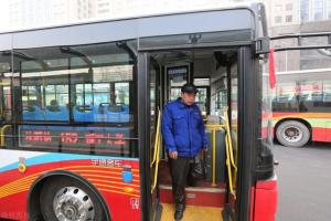上海专车司机分享一天赚近千窍门 告别公交低薪生涯