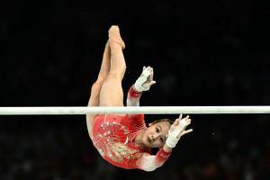 中国体操女团第6 无缘奖牌，美国强势夺金