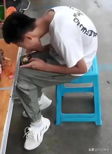 孩子每天玩3小时手机成绩比不读书更差 过度使用影响脑发育