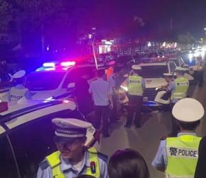 男子躲查酒駕鉆警車底3小時不出 奇葩行為引熱議