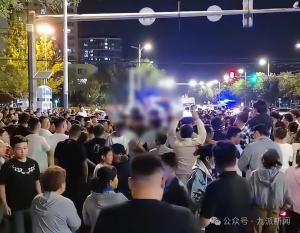 官方通報(bào)商販阻撓城管執(zhí)法 現(xiàn)場(chǎng)核查屬實(shí)