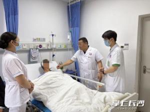 男子長(zhǎng)期喝生水致腎臟長(zhǎng)出巨大結(jié)石 罕見348克“生姜”石