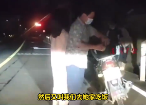 為釋放高考?jí)毫赡猩讲交丶?理想是考軍校當(dāng)兵