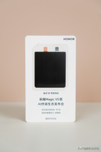 榮耀刀片電池薄到能切豆腐