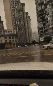 貴州榕江拉響全城警報(bào) 暴雨紅色預(yù)警發(fā)布