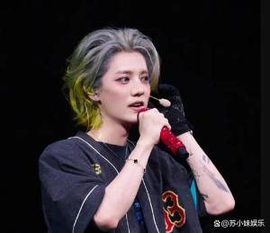 鹿晗演唱會感嘆時光與健康同行 演唱會中的對話環(huán)節(jié)充滿了溫情