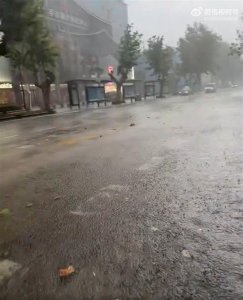 山東降下424個(gè)大明湖的水量 暴雨來襲緩解高溫