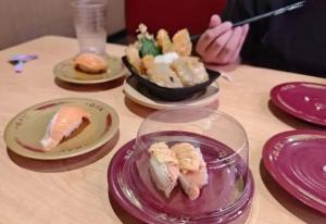 寿司郎在广东收5元服务费 地区差异引热议