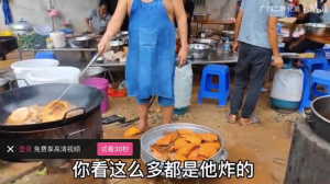 广西网红猪肉佬，村里办席请他来炸150斤扣肉