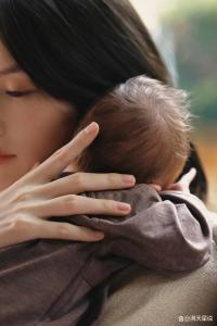 何穗产后身材 恢复神速惊艳众人