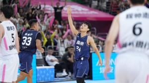 广东男篮全运会夺金 大胜浙江锁定金牌