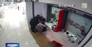 男子取90万给骗子说是彩礼 警方及时劝阻识破骗局