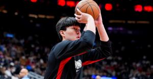 杨瀚森20分7篮板7助攻2抢断2盖帽 数据全面难挽败局