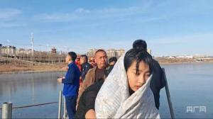 冰窟救人女孩李佳婷獲嘉獎(jiǎng) 小小年紀(jì)大大能量