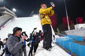 蘇翊鳴從倒數(shù)第一到逆轉(zhuǎn)第一 王者歸來