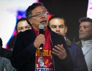 特朗普态度急转 称期待与佩特罗会面 白宫会晤在即